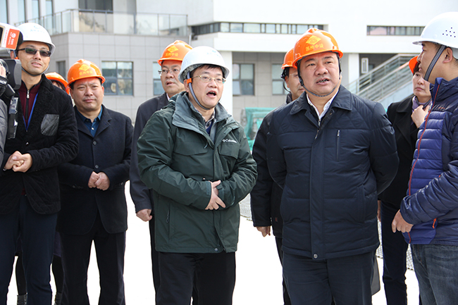 市政府王鴻聲副市長帶隊視察我公司承建的“蘇州市南環(huán)中學(xué)校改擴建項目”工程