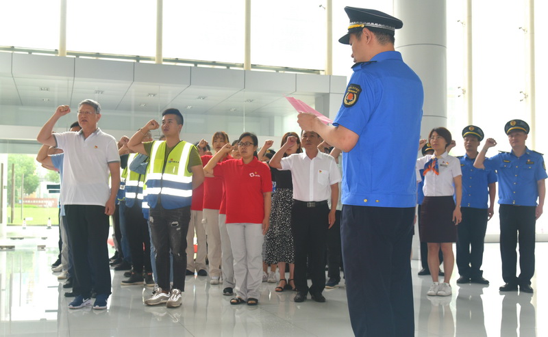 集團(tuán)公司黨支部與多家黨組織聯(lián)合 開展“不忘初心，牢記使命”主題教育