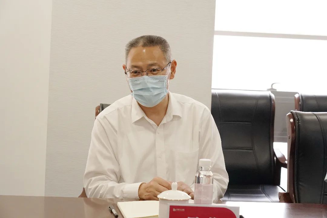 集團董事長劉書華參加蘇州市工商聯(lián)年輕一代民營企業(yè)家調(diào)研座談會并發(fā)言